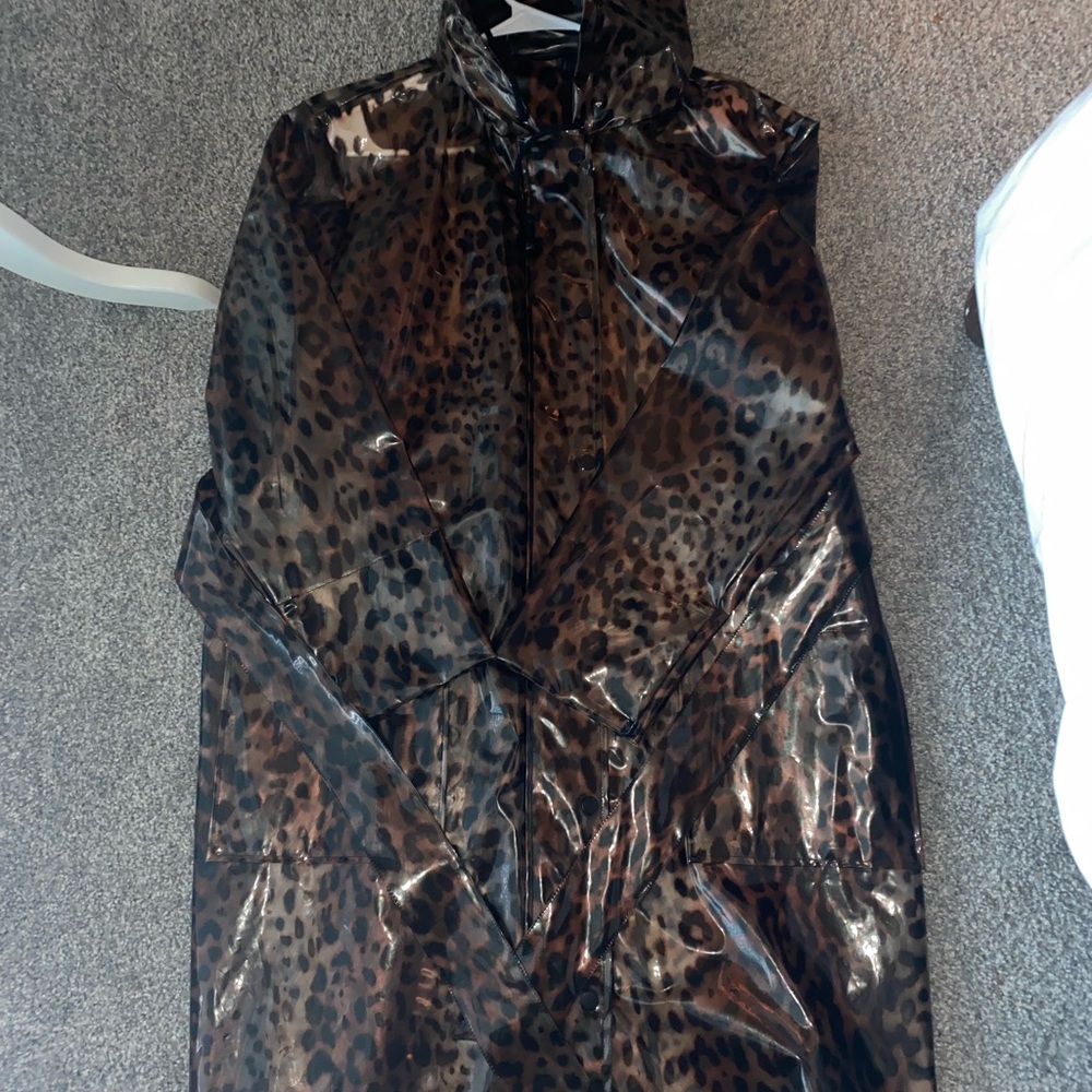 Chic Leopard Print Raincoat